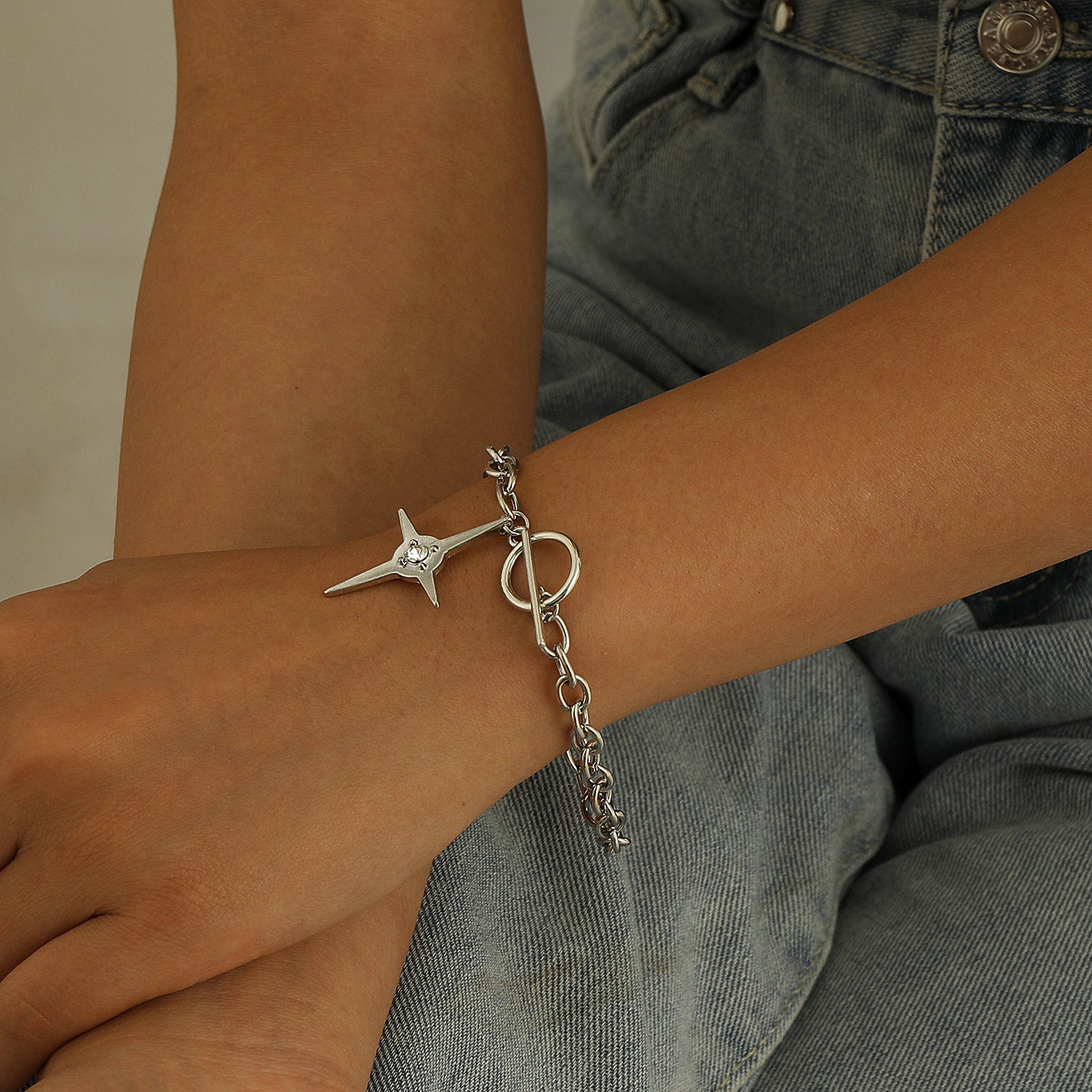 European and American cross-border jewelry New geometric cross with diamonds star bracelet women's simple and fashionable thick iron chain bracelet