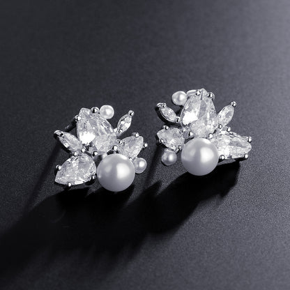 Korean exquisite compact design light luxury high-end pearl zircon earrings for women, personalized minimalist fashionable versatile stud earrings