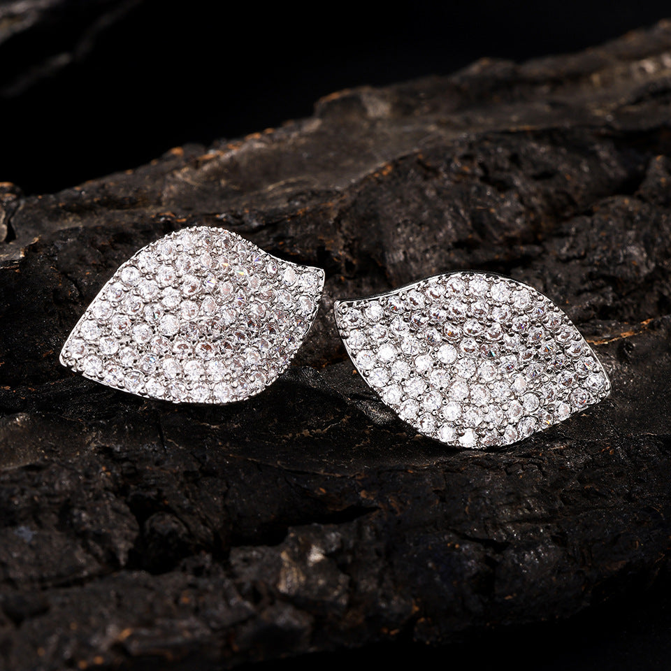 2026 New European and American Folded Petal Earrings, Sophisticated and Exquisite Zircon Earrings, Elegant Accessories, Copper Inlaid Zircon