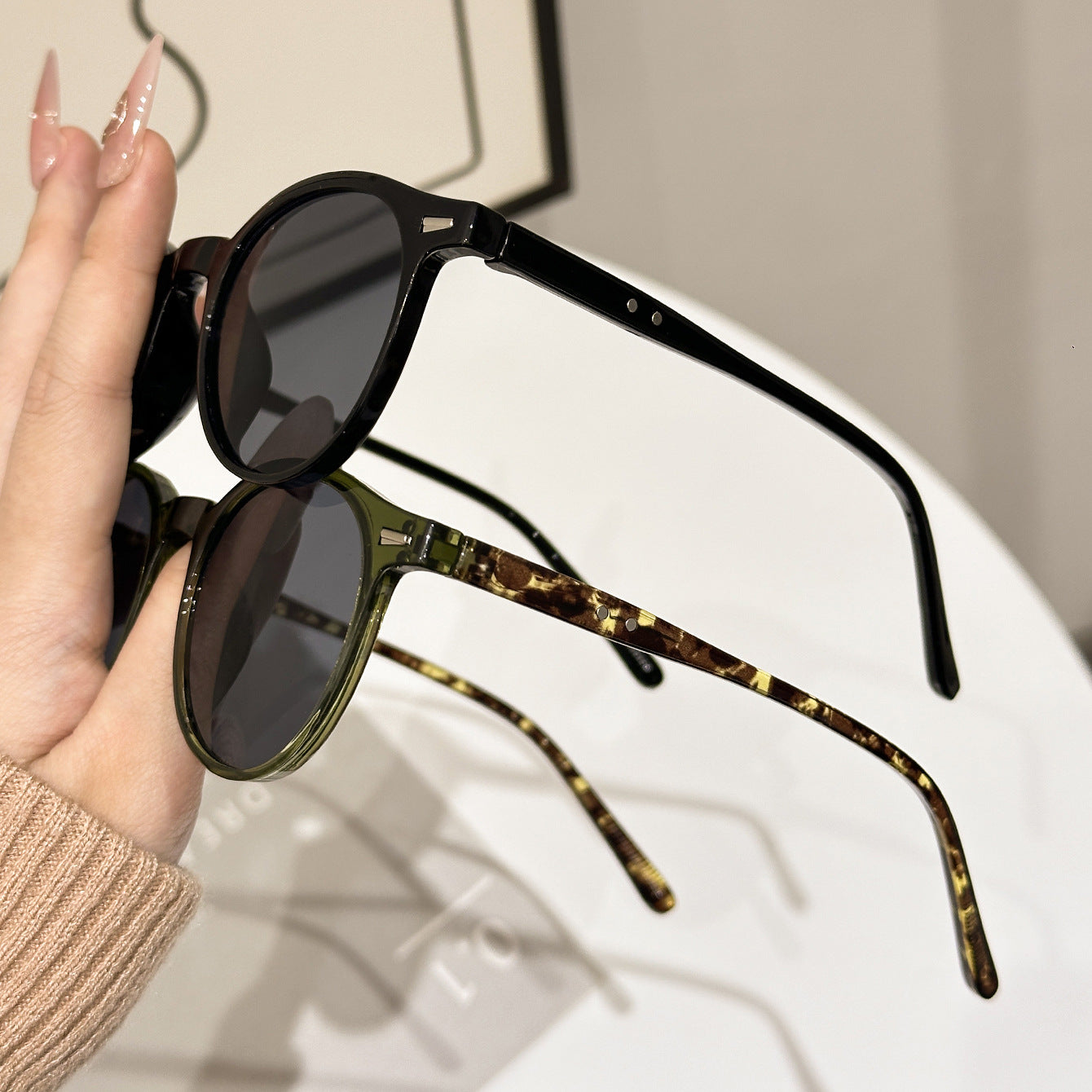 European-American style round sunglasses with UV protection tortoiseshell stud decoration, sun-blocking sunglasses for driving, high-end look