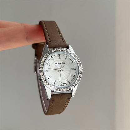 Cross-border best-selling new diamond-encrusted women's watches, light luxury, high-aesthetic fashion watches, niche students, and exquisite women's watches