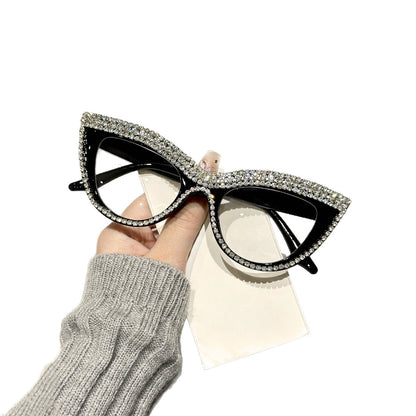 2025 New Simple Diamond-Encrusted Sunglasses Fashionable European and American Vintage Cat Eye Diamond Chain Sunglasses for Women's High-End Feel