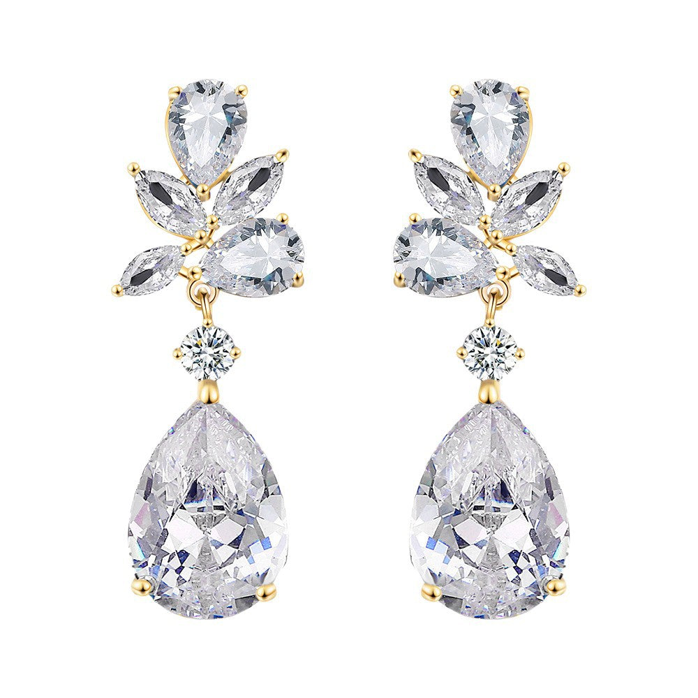 European and American exquisite creative waterdrop petal earrings for women, high-end design with a subtle design sense of micro-set AAA pearl zircon fashion earrings