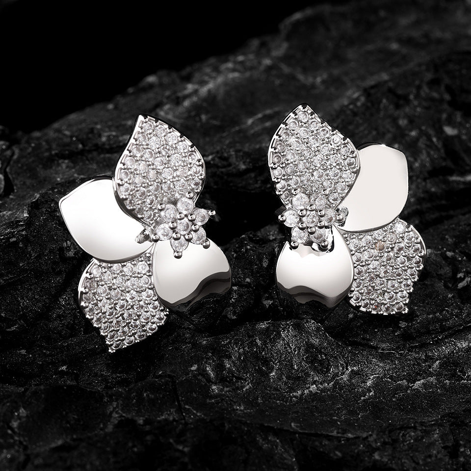 Cross-border bestseller zircon leaf geometric tassel earrings, European and American fashion, high-end stud earrings, elegant earrings wholesale for women