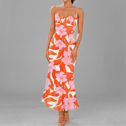 Tendência da moda feminina para o verão de 2025, estilo europeu e americano: vestido sexy com decote em V, alças e estampado na anca.