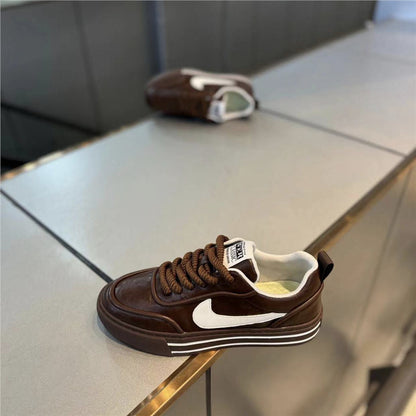 Sapatos masculinos 2025 primavera e outono nova tendência: versátil superfície de tecido rendado, sola macia respirável confortável confortável calçado de prancha esportiva e de lazer confortável