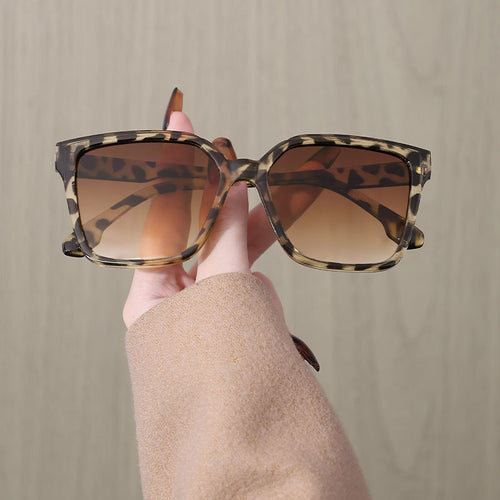 Square leopard print sunglasses for women, premium feel, 2025 new European and American sunglasses, UV400 sunscreen retro sunglasses