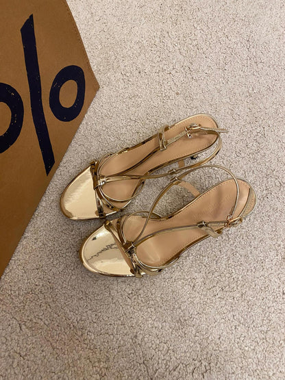 WO Huizhou New Patent Leather Stiletto Heel Sandals Gold European and American Open Toe Versatile Temperament Fashionable and Beautiful Round Toe
