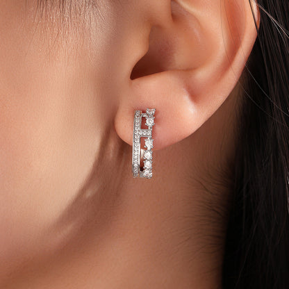 Exquisite micro-inlaid zircon H-letter earrings, elegant and versatile, exquisite and petite, ultra-sparkling niche design, versatile for women