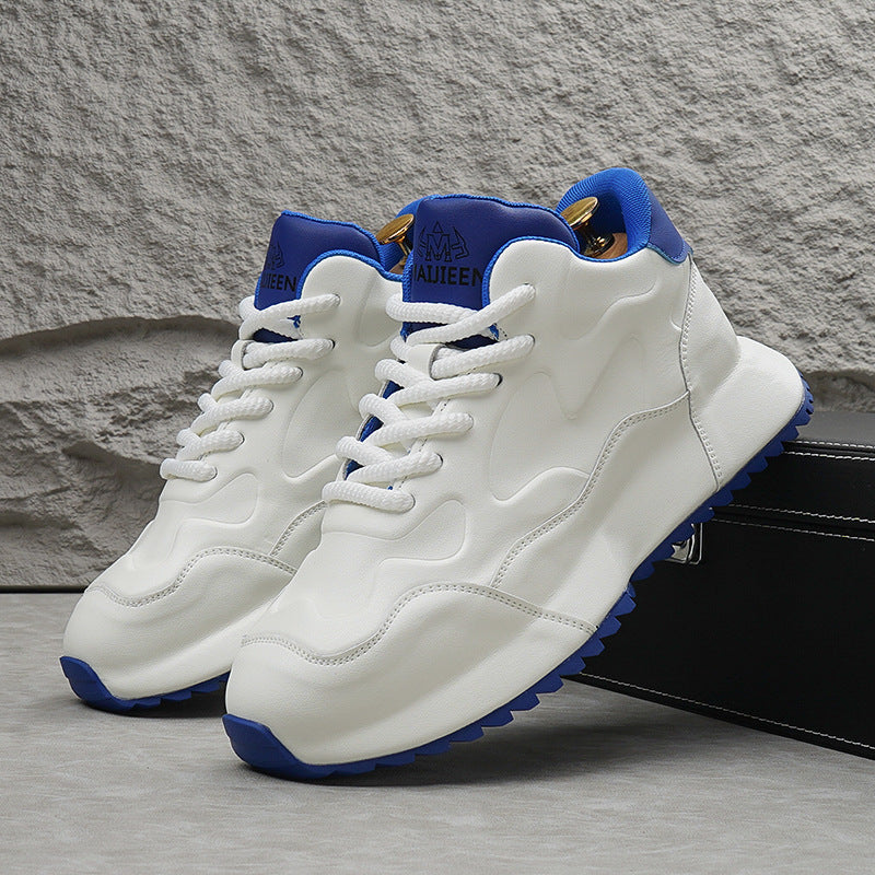 Sapatos casuais bonitos 2025 genuínos de sola macia sapatos brancos de sola grossa Moda esportes couro macio sola macia sapatos de pai para homens