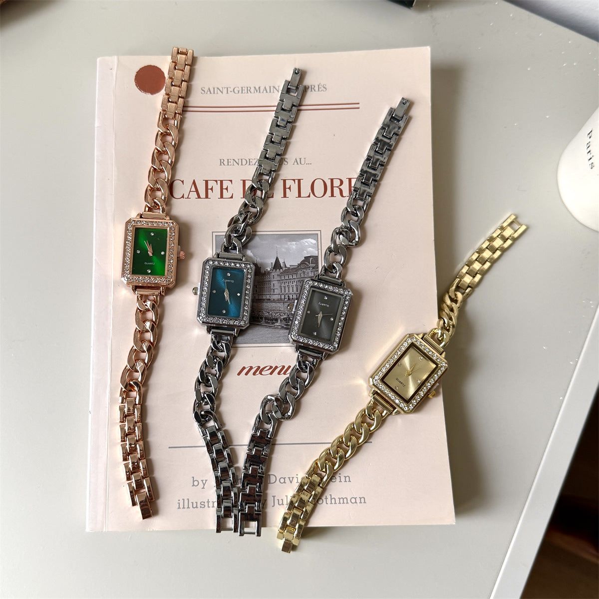 Best-selling niche fashion vintage elegant bracelet watch, square diamond-edged quartz watch, premium chain women's watch