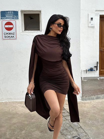 Vestido envelope de outono/inverno, novo modelo europeu e elegante, de cor sólida, com decote redondo, sem mangas, detalhe de xaile e pregas na cintura e nas ancas.