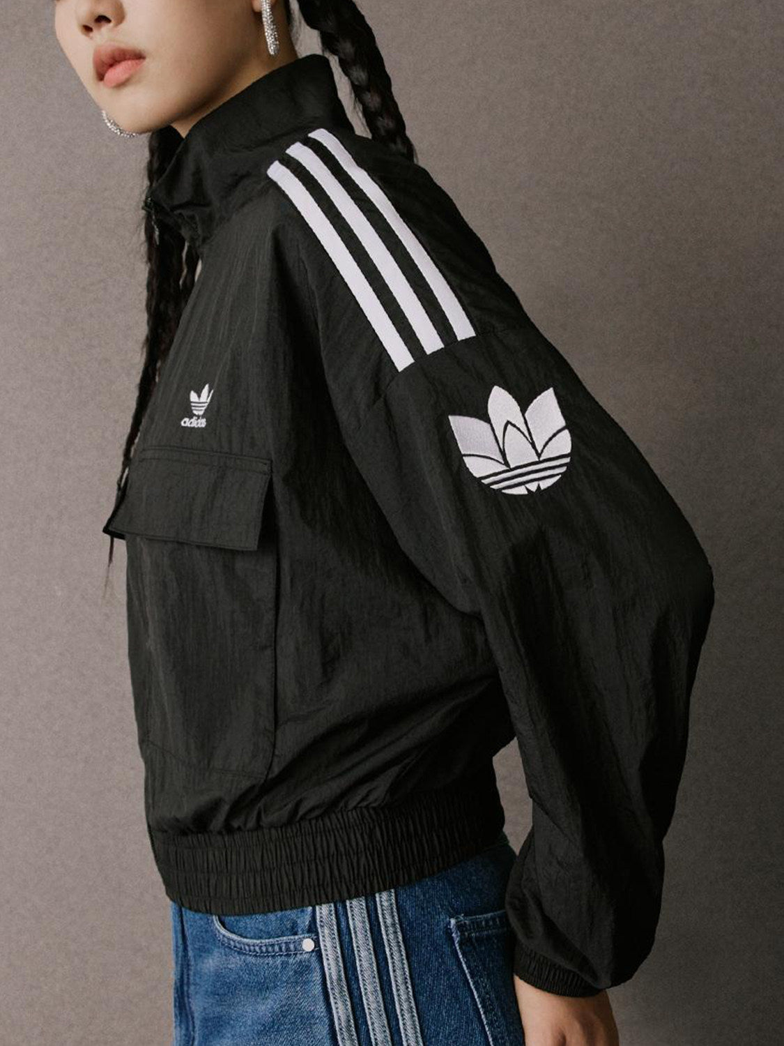 Adidas Official Genuine Clover Women's Cropped Striped Woven Sports Jacket KG8512