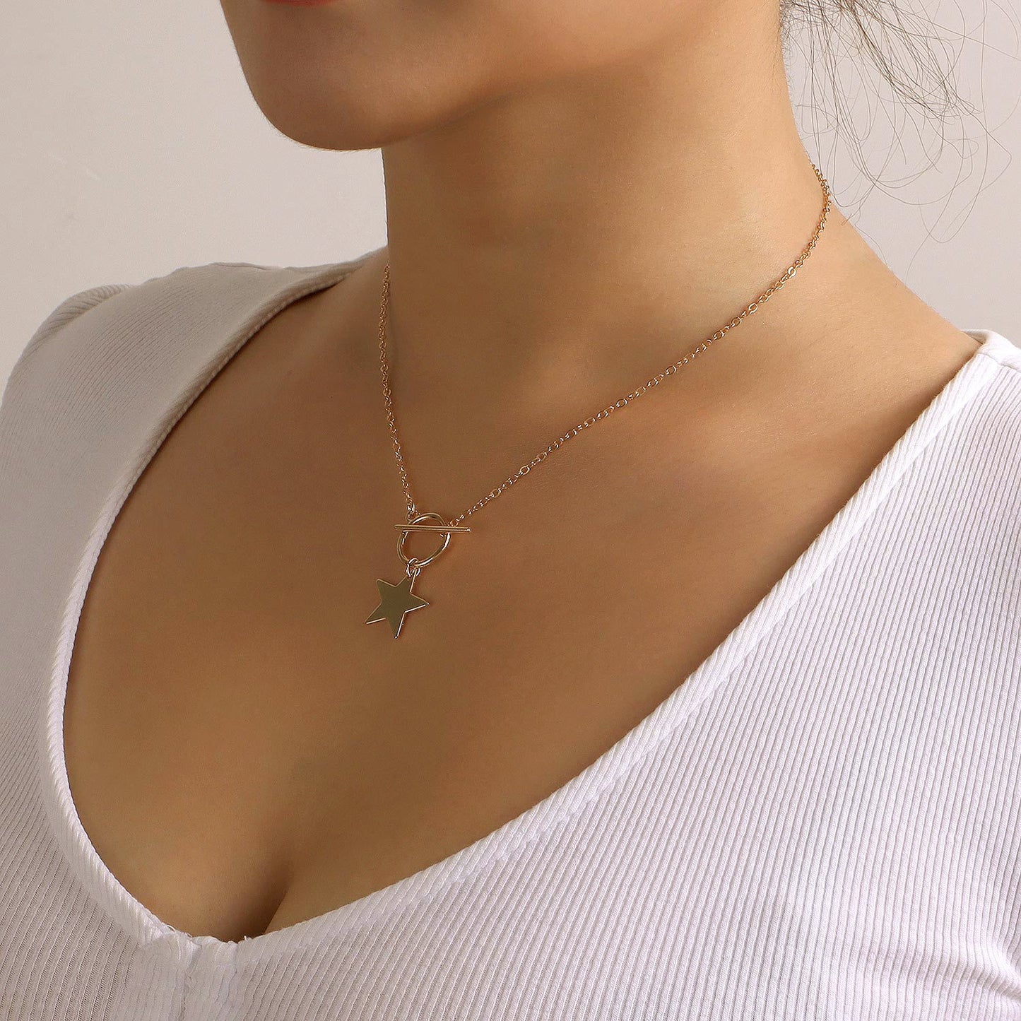 European and American cross-border jewelry fashion trend five-pointed star pendant women's necklace personality and temperament simple women's necklace