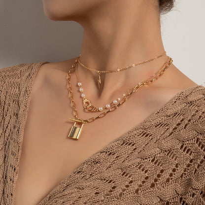 European and American cross-border jewelry, handcuffs, lightning pearls, lock pendants, necklaces, women's personality, fashion temperament, multi-layer necklaces