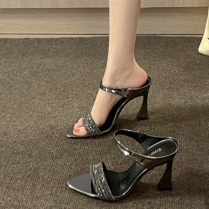 YX2026 summer new rhinestone sexy wearing horseshoe heel slippers pointed toe open-toe temperament sexy high-heeled sandals for women