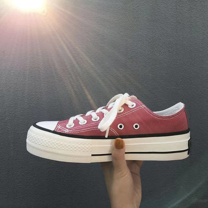 Sapatos clássicos de lona de skate feminino 2025 nova versão coreana ulzzang sapatos de prancha versátil sapatos de pano de estudante em sapatos da moda