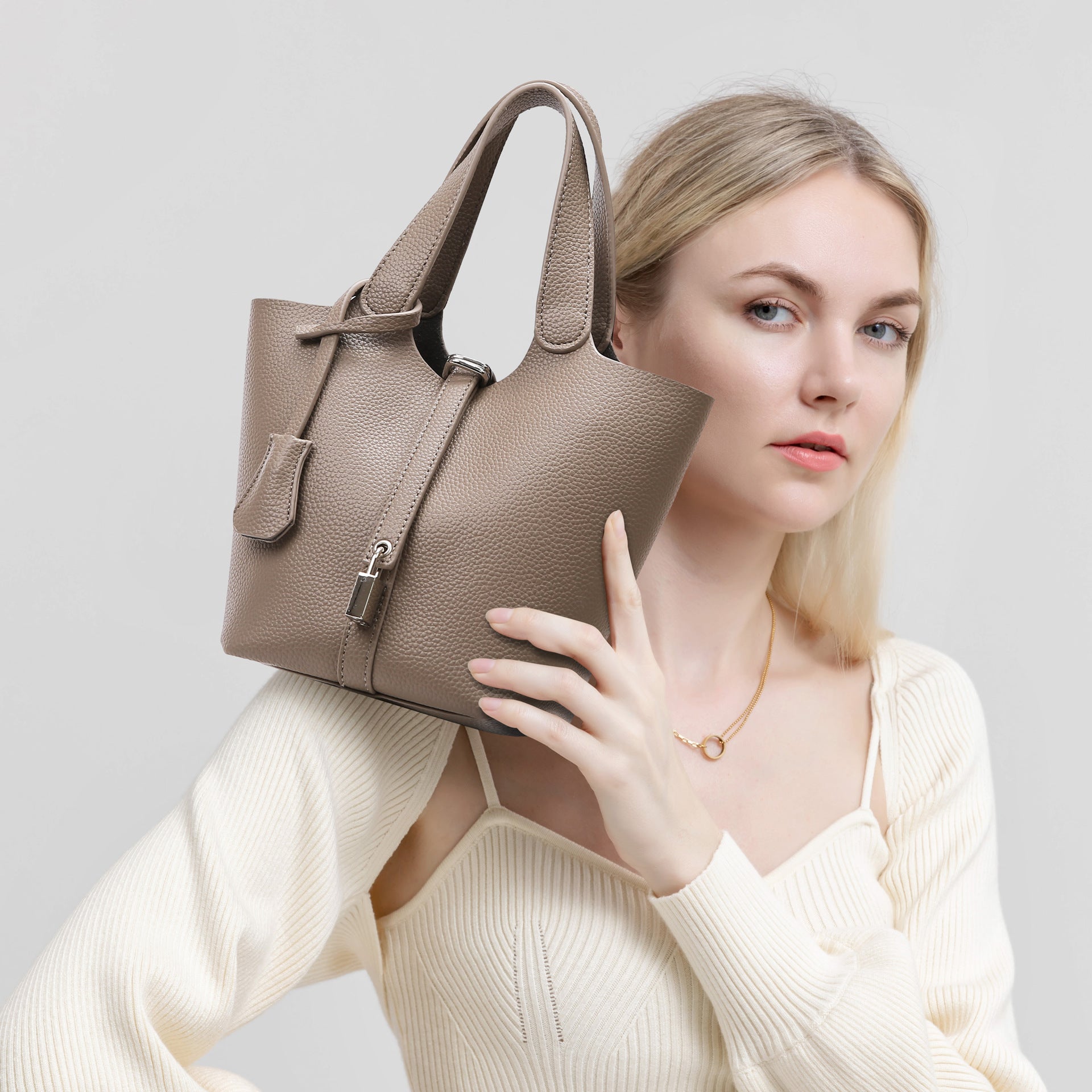 Internacional Bolsa bucket exclusiva cesta Bolsa elegante compacto Bolsa de mão fashion para o dia a dia Bolsa transversal acabamento sofisticado Bolsa