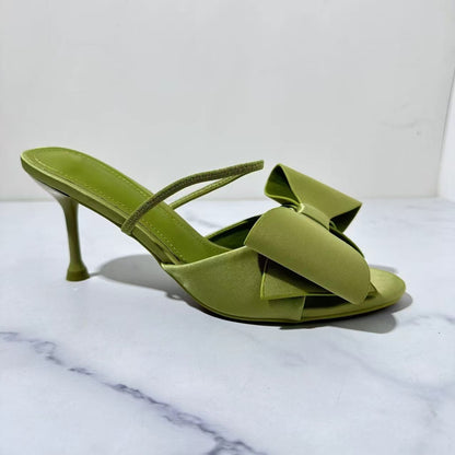 ZA2024 verão Novo Salto Alto Sapatos Femininos Seda Cetim Salto Fino Arco Enfeitado Sandálias Mule Rosa Vermelho Dedo Aberto Sapatos Femininos