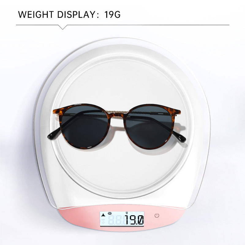 Leopard print round frame sunglasses for women, 2025 new high-end metal sunglasses, versatile personalized cross-border sunglasses for men