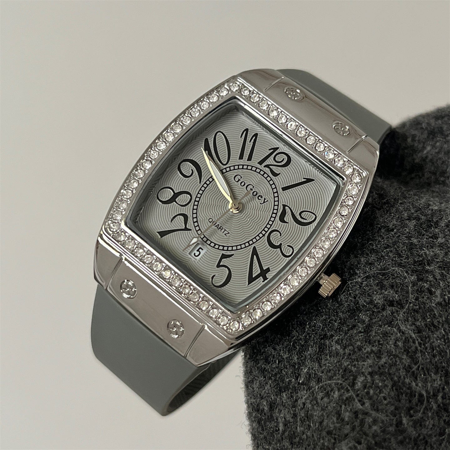 High-value new stylish silicone wine barrel digital INS style women's watch Korean style exquisite casual sports watch