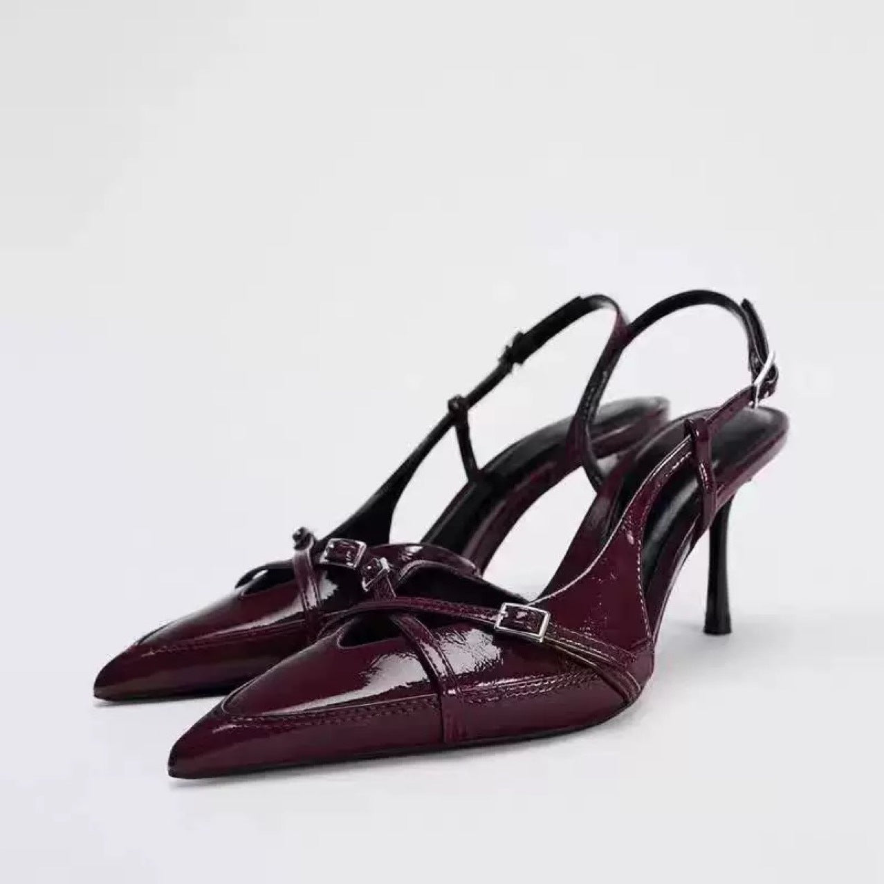 ZA2025 verão nova fivela preta com sandálias pontiagudas para mulheres estilo britânico slotted fivela salto alto para mulheres