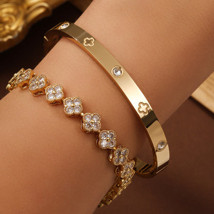 Cross-border stainless steel 18k gold gold heart bracelet for women, light luxury, niche, high-end four-leaf clover bracelet set