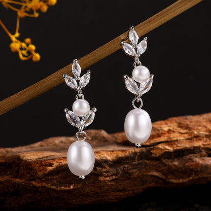 2025 Korean Style High-End Zircon Pearl Earrings for Women, Fashionable Versatile Bridal Banquet Dress Earrings