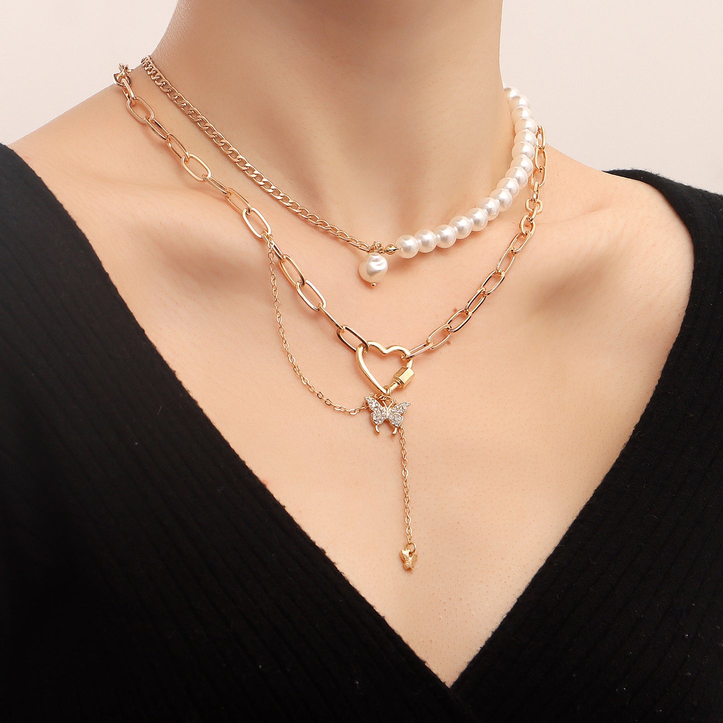 Pastoral Retro Geometric Love Butterfly Combo Necklace European and American French elegant imitation pearl beaded chain necklace
