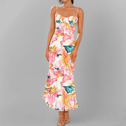 Tendência da moda feminina para o verão de 2025, estilo europeu e americano: vestido sexy com decote em V, alças e estampado na anca.