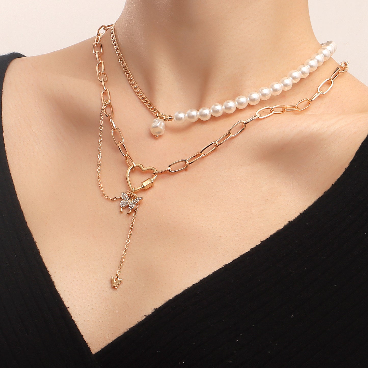 Pastoral Retro Geometric Love Butterfly Combo Necklace European and American French elegant imitation pearl beaded chain necklace