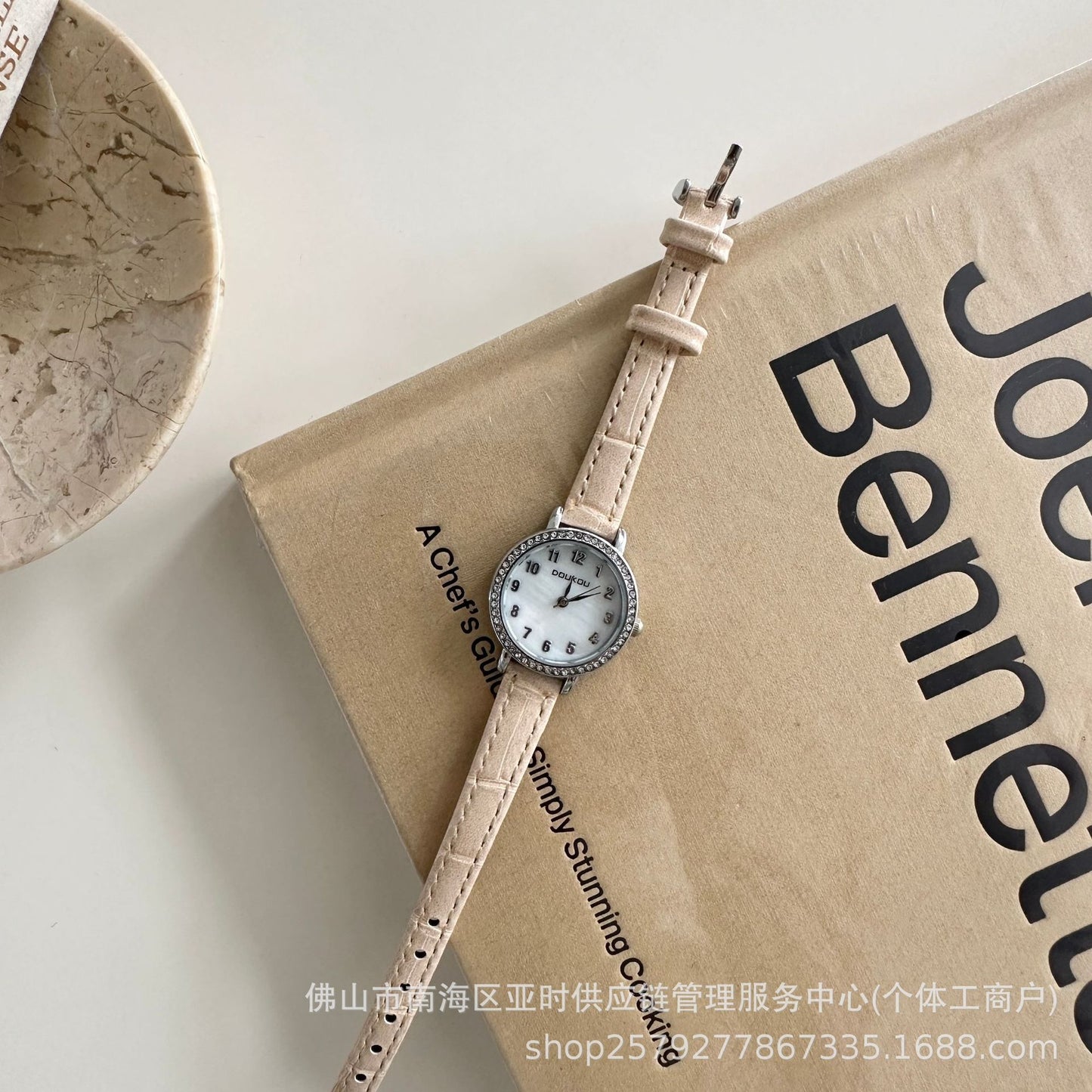 DOUKOU Hot Item Starry Pearl Belt Watch for Women, Students, Simple Commuting Women's Watch, Cross-border Quartz Watch Source