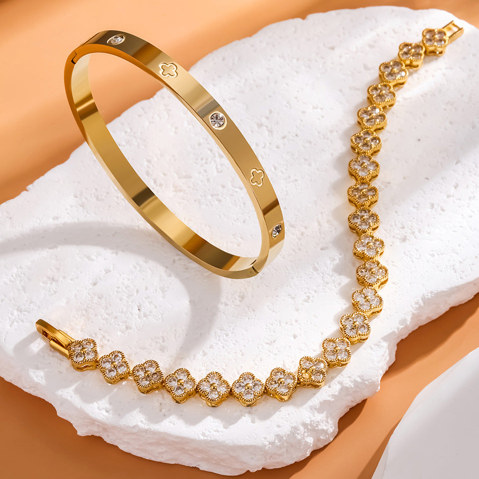 Cross-border stainless steel 18k gold gold heart bracelet for women, light luxury, niche, high-end four-leaf clover bracelet set