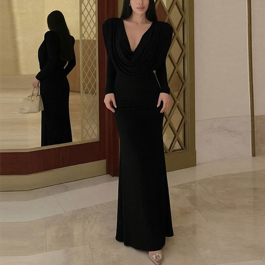 Vestido feminino elegante e moderno, com decote em V, modelo slim, inspirado na moda europeia e americana, ideal para a primavera de 2026. Perfeito para o dia a dia e para ocasiões formais.