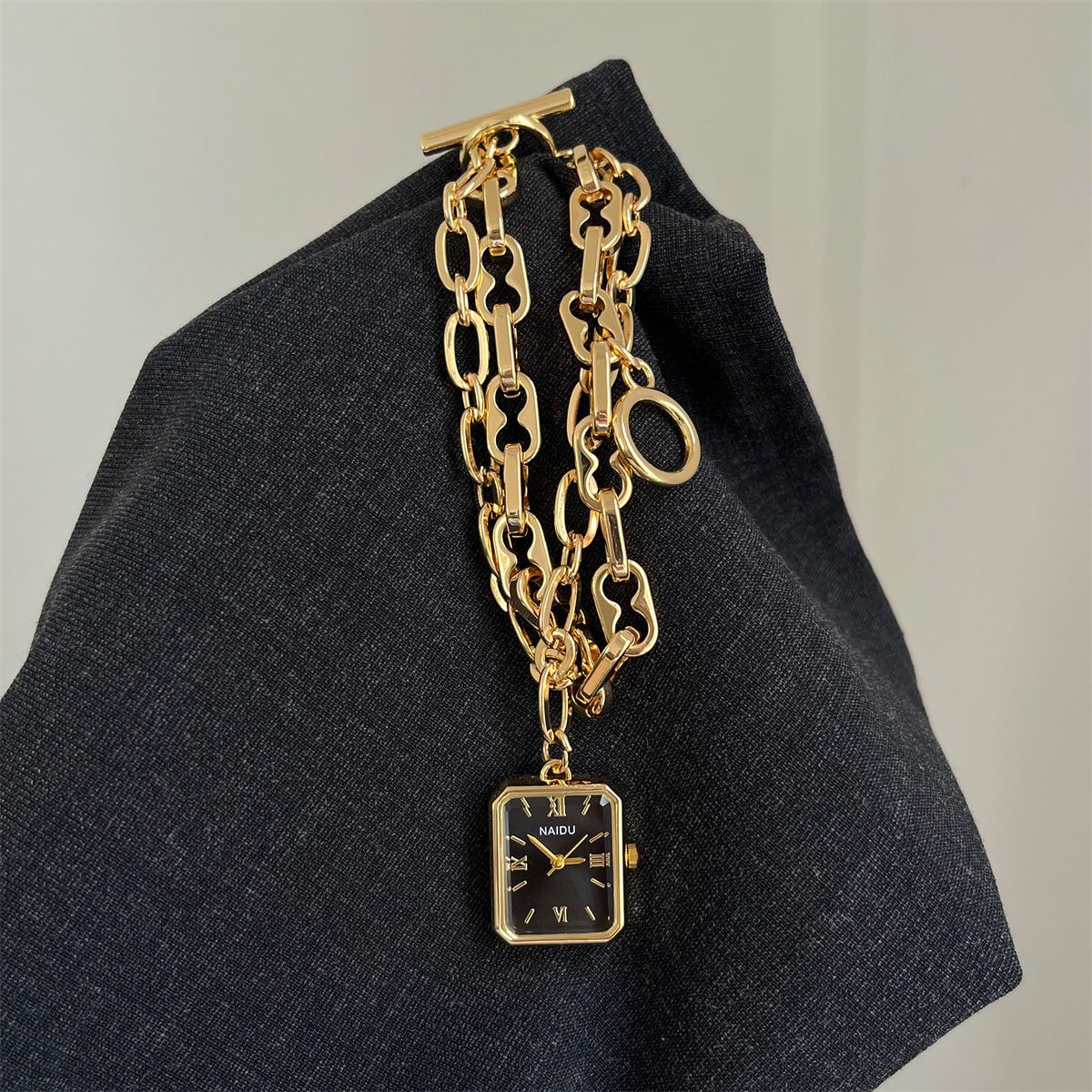 NAIDU square hanging charm INS style fashionable light luxury vintage skeleton chain watch women's gold wristwatch live stream bestseller