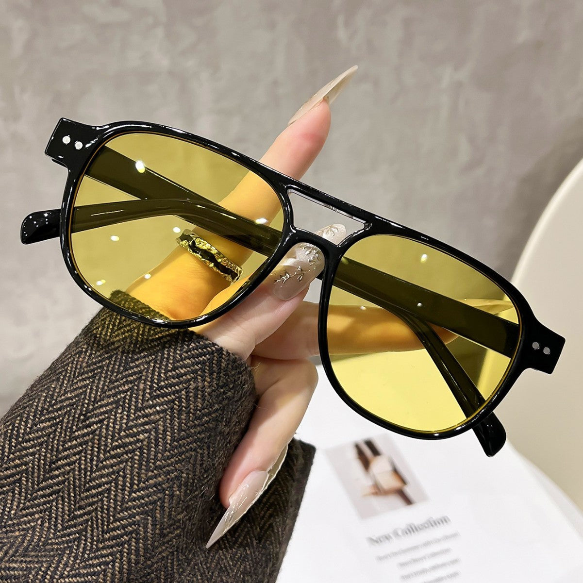 Dual-beam pilot style sunglasses, new European and American models for men and women, high-end sunglasses, sun protection, driving personality trend