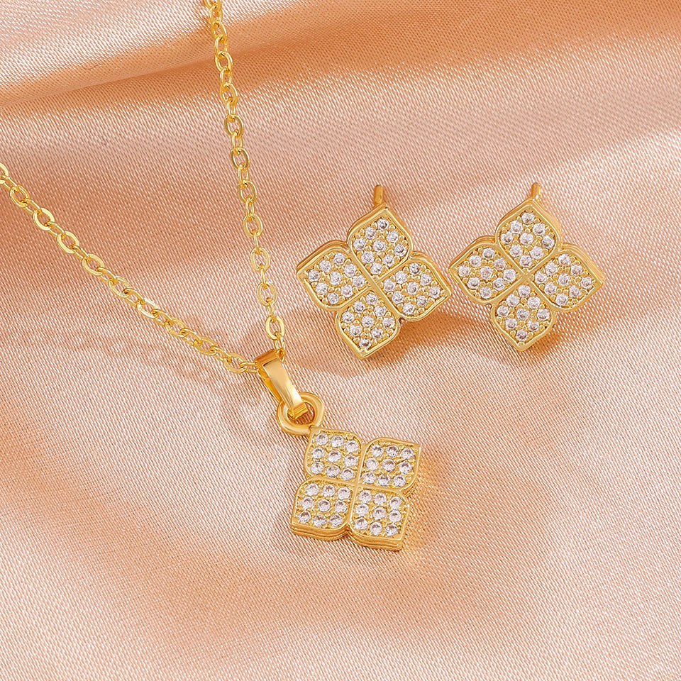 Women's Summer Four-Leaf Clover Micro-Inlaid Zircon Fashion New Versatile Necklace for Women, High-End Clavicle Chain Accessory