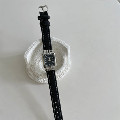 Export wholesale fashionable small square watches, simple Roman scale, vintage exquisite petite versatile sugar cube watches for women