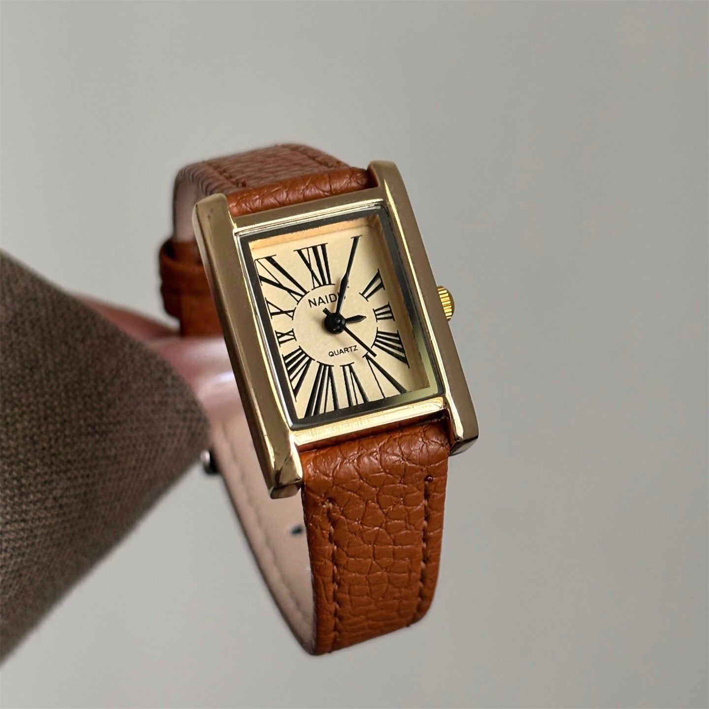 Hot sale simple light luxury exquisite commuter square senior student quartz watch temperament casual versatile second-hand wholesale price