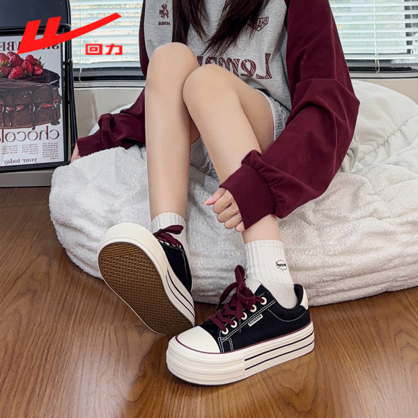 Warrior women's canvas shoes, 2026 summer new black and red color-blocked casual sneakers, student versatile thick-soled cloth shoes