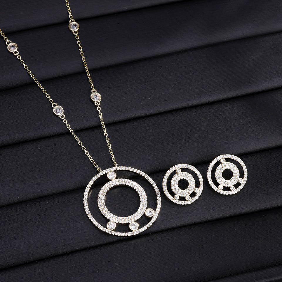 Cross-border foreign trade accessories Meijia V gold large full diamond double circle ring luxury necklace with 18K gold plated fashion sweater chain