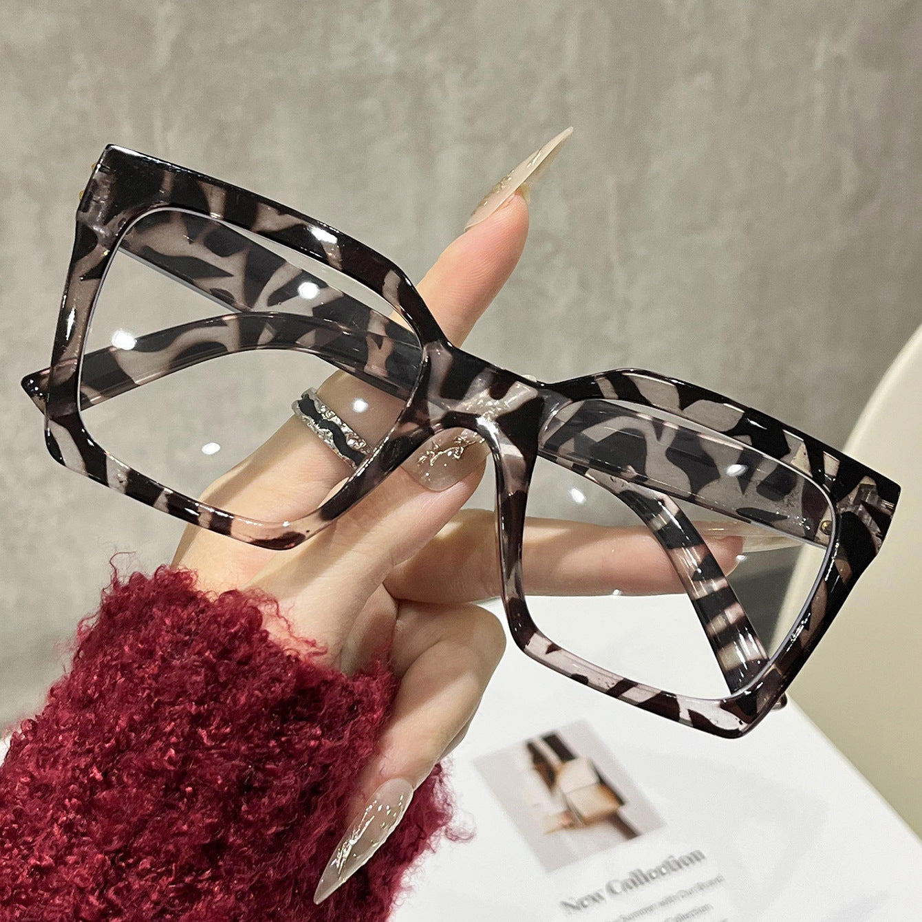 Color-blocking square large frame flat glasses for women, cross-border influencer-style blue light blocking glasses, simple and versatile bare-faced frames