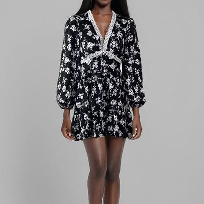 2026 spring new cross-border European and beautiful women's clothing temperament sweet printed V-neck lace waist short dress