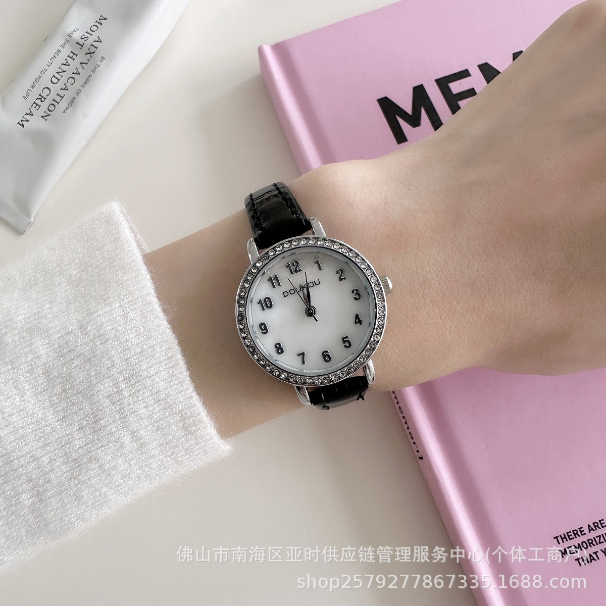 DOUKOU Hot Item Starry Pearl Belt Watch for Women, Students, Simple Commuting Women's Watch, Cross-border Quartz Watch Source