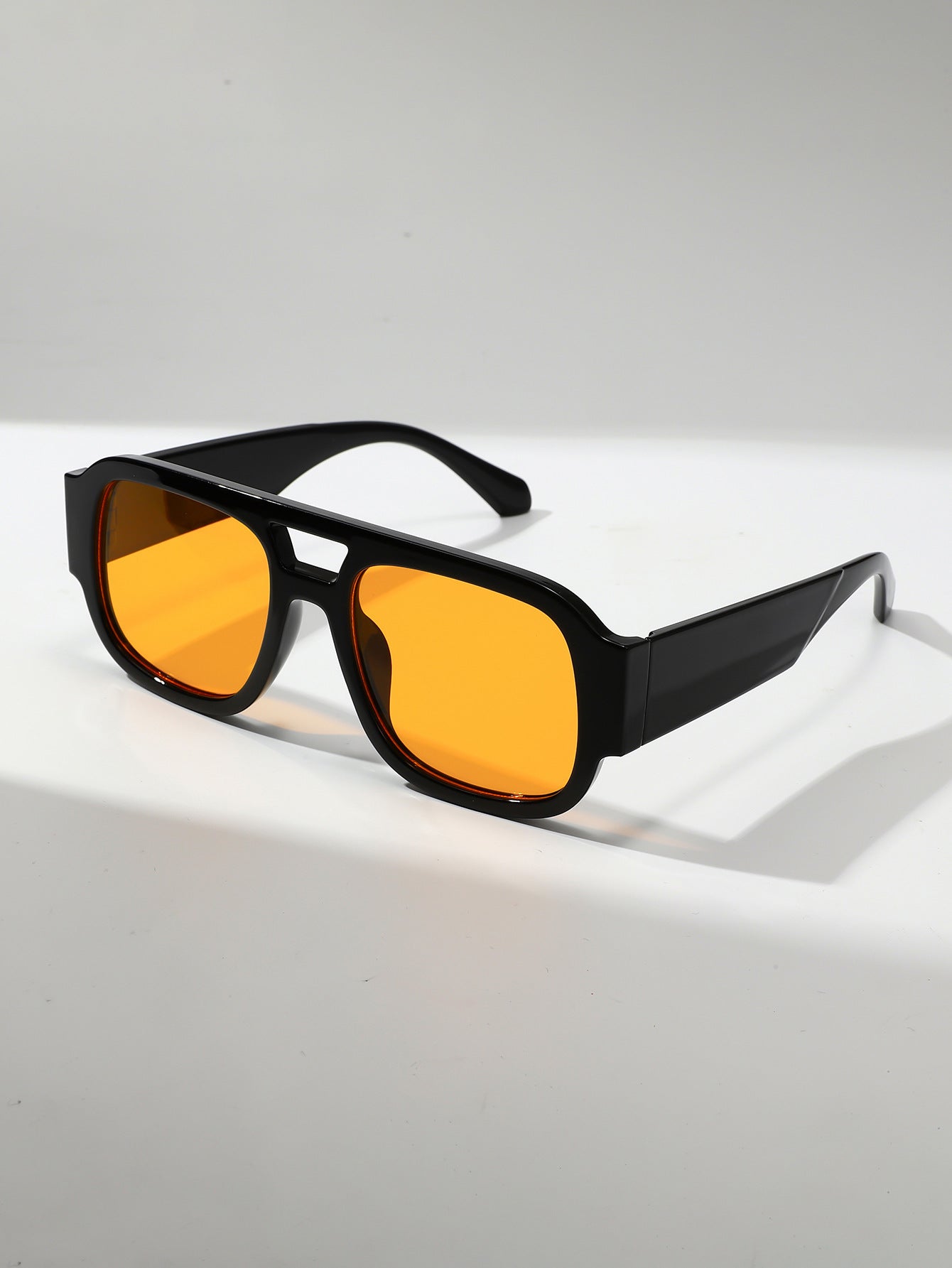 Dual-beam sunglasses, new fashionable sun-protection sunglasses, European and American photo influencer sunglasses, women's high-end style