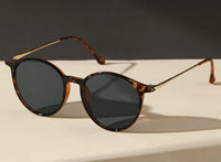 Leopard frame gray piece