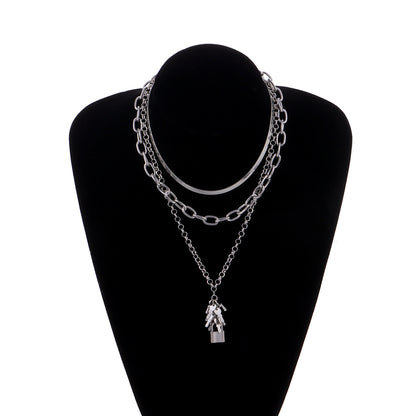 European and American cross-border jewelry, temperament, versatile ins necklace, key lock pendant, multi-layered trendy snake bone chain