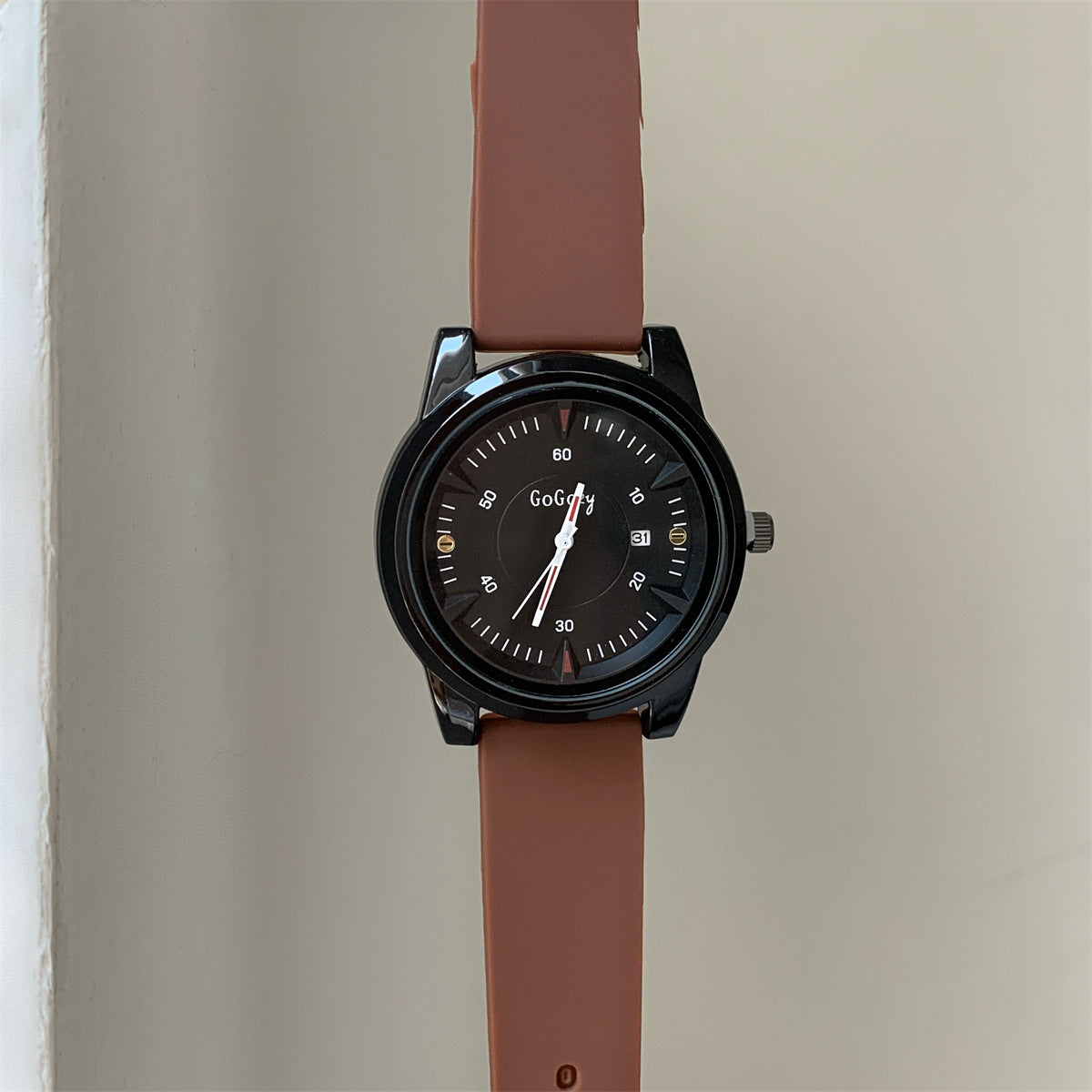 GoGoey European and American Style Niche Sports Men's and Women's Wholesale Original Style Quartz Watches with Personalized Large Calendar Dials