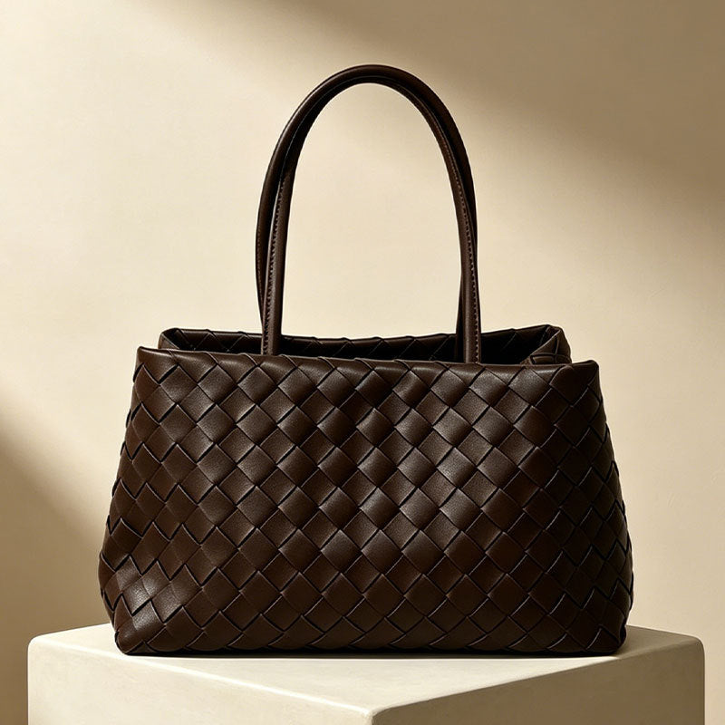 Bolsa de mão 2026 coleção de primavera Novo modelo bolsa trançada minimalista design sofisticado bolsa cesta Grande capacidade para o dia a dia Bolsa tote feminina