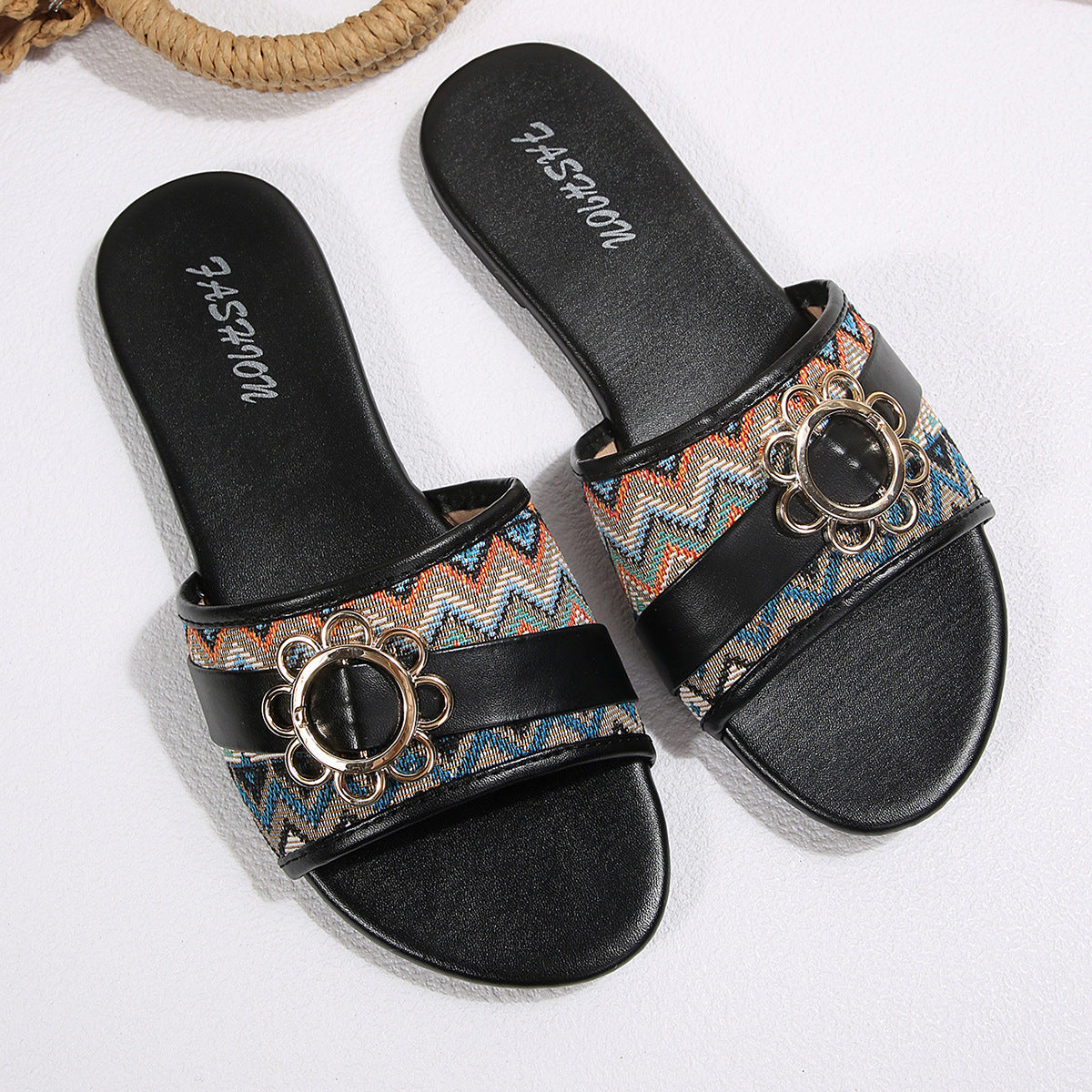 European and American cross-border women's shoes, export fashion slippers, elegant and versatile, ethnic style printed decorative round toe flat sandals